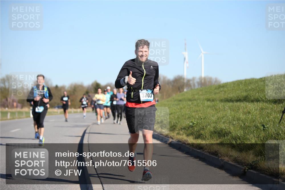 06.04.2025 - 44. Internationalen Wilhelmsburger Insellauf Jannik Wohlers http://msf.ph/oto/7615506 06.04.2025 09:34:36 Laufen 3703 meine-sportfotos.de