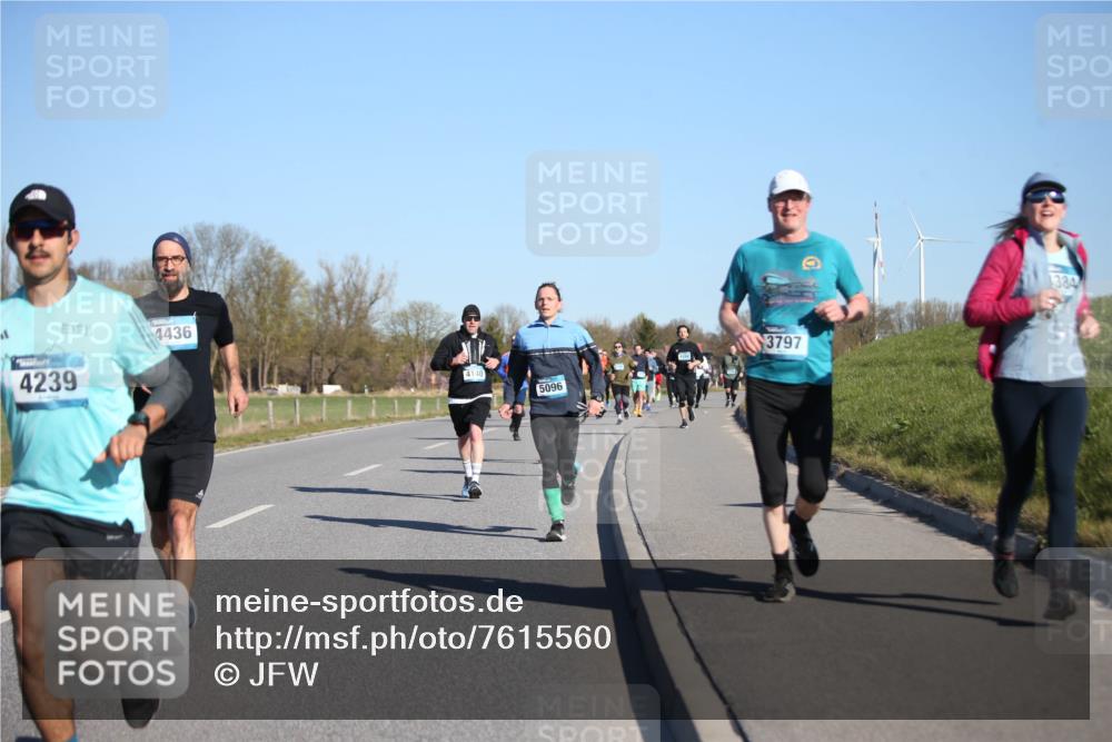 06.04.2025 - 44. Internationalen Wilhelmsburger Insellauf Jannik Wohlers http://msf.ph/oto/7615560 06.04.2025 09:34:50 Laufen 4436, 4239, 4140, 5096, 3797, 384 meine-sportfotos.de