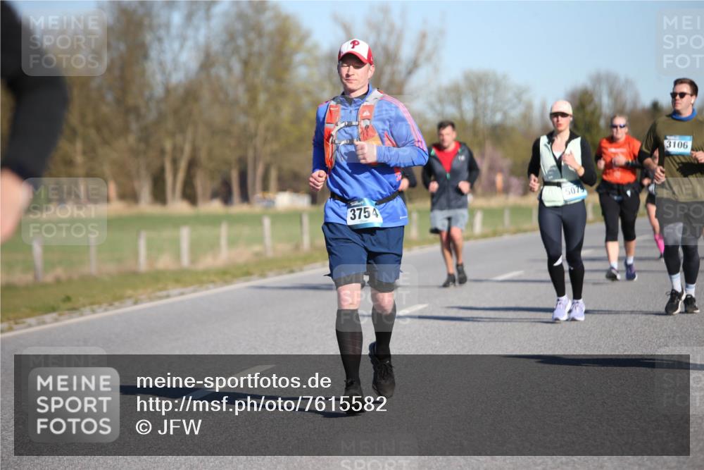 06.04.2025 - 44. Internationalen Wilhelmsburger Insellauf Jannik Wohlers http://msf.ph/oto/7615582 06.04.2025 09:34:58 Laufen 3754, 5079, 3106 meine-sportfotos.de