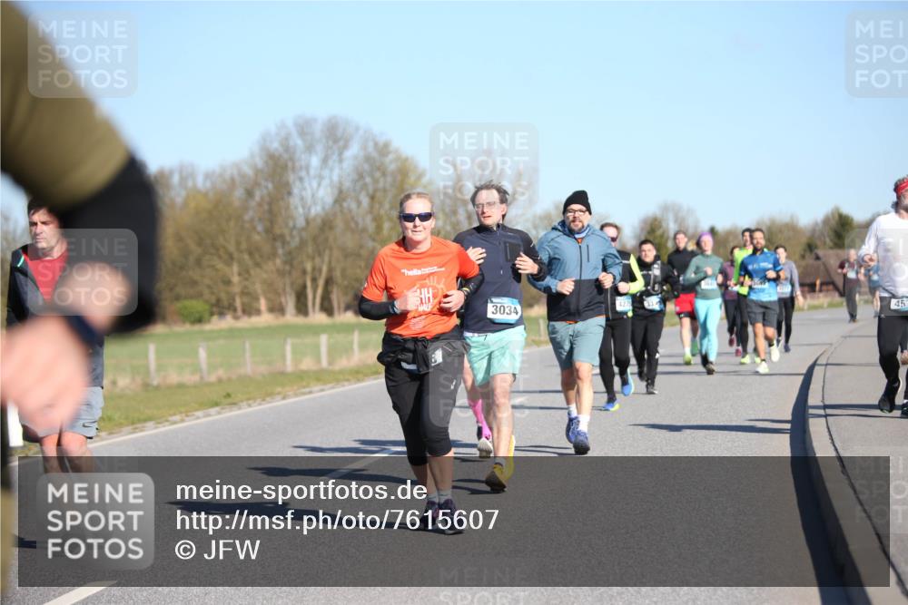 06.04.2025 - 44. Internationalen Wilhelmsburger Insellauf Jannik Wohlers http://msf.ph/oto/7615607 06.04.2025 09:35:05 Laufen 3034, 4275, 453 meine-sportfotos.de