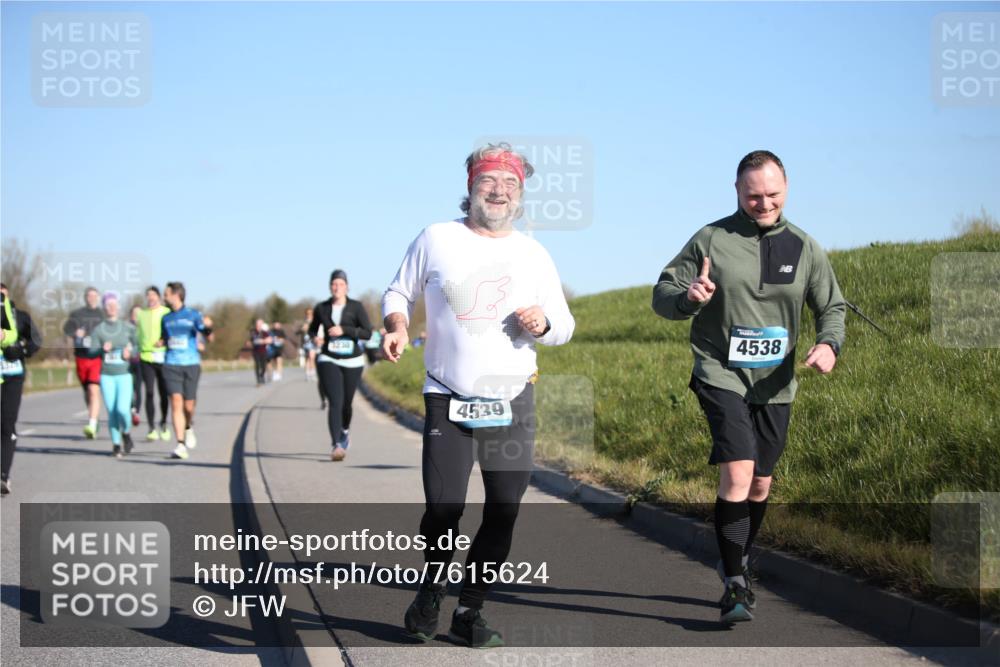 06.04.2025 - 44. Internationalen Wilhelmsburger Insellauf Jannik Wohlers http://msf.ph/oto/7615624 06.04.2025 09:35:09 Laufen 1230, 4539, 4538 meine-sportfotos.de