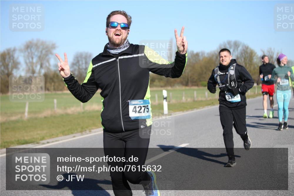 06.04.2025 - 44. Internationalen Wilhelmsburger Insellauf Jannik Wohlers http://msf.ph/oto/7615632 06.04.2025 09:35:12 Laufen 4275, 3329, 3681 meine-sportfotos.de
