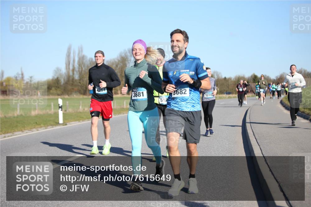 06.04.2025 - 44. Internationalen Wilhelmsburger Insellauf Jannik Wohlers http://msf.ph/oto/7615649 06.04.2025 09:35:14 Laufen 4254, 3681, 51, 3682, 3277, 431 meine-sportfotos.de