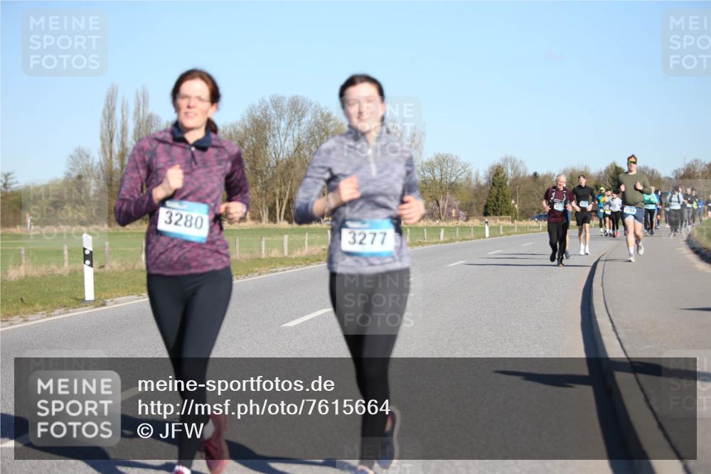06.04.2025 - 44. Internationalen Wilhelmsburger Insellauf Jannik Wohlers http://msf.ph/oto/7615664 06.04.2025 09:35:17 Laufen 3280, 3277 meine-sportfotos.de