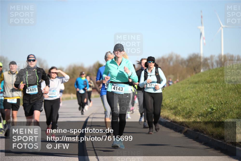 06.04.2025 - 44. Internationalen Wilhelmsburger Insellauf Jannik Wohlers http://msf.ph/oto/7615699 06.04.2025 09:35:31 Laufen 3240, 3485, 3882, 4143, 3217 meine-sportfotos.de