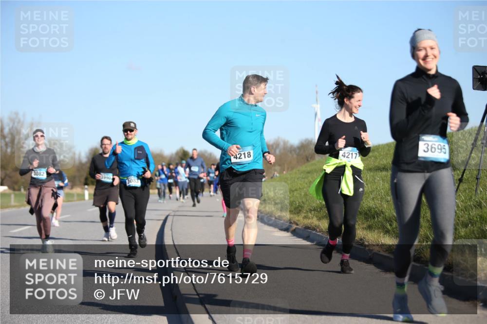 06.04.2025 - 44. Internationalen Wilhelmsburger Insellauf Jannik Wohlers http://msf.ph/oto/7615729 06.04.2025 09:35:39 Laufen 3082, 3990, 3083, 4218, 4217, 3695 meine-sportfotos.de