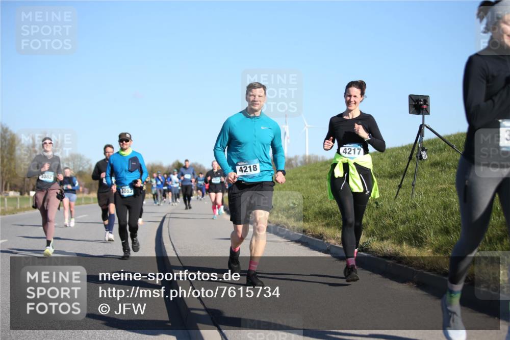 06.04.2025 - 44. Internationalen Wilhelmsburger Insellauf Jannik Wohlers http://msf.ph/oto/7615734 06.04.2025 09:35:40 Laufen 3082, 3083, 4218, 4217 meine-sportfotos.de