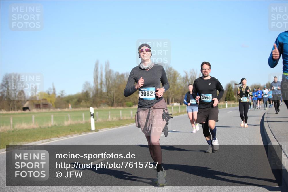 06.04.2025 - 44. Internationalen Wilhelmsburger Insellauf Jannik Wohlers http://msf.ph/oto/7615757 06.04.2025 09:35:43 Laufen 3082, 3499, 3990, 3919 meine-sportfotos.de