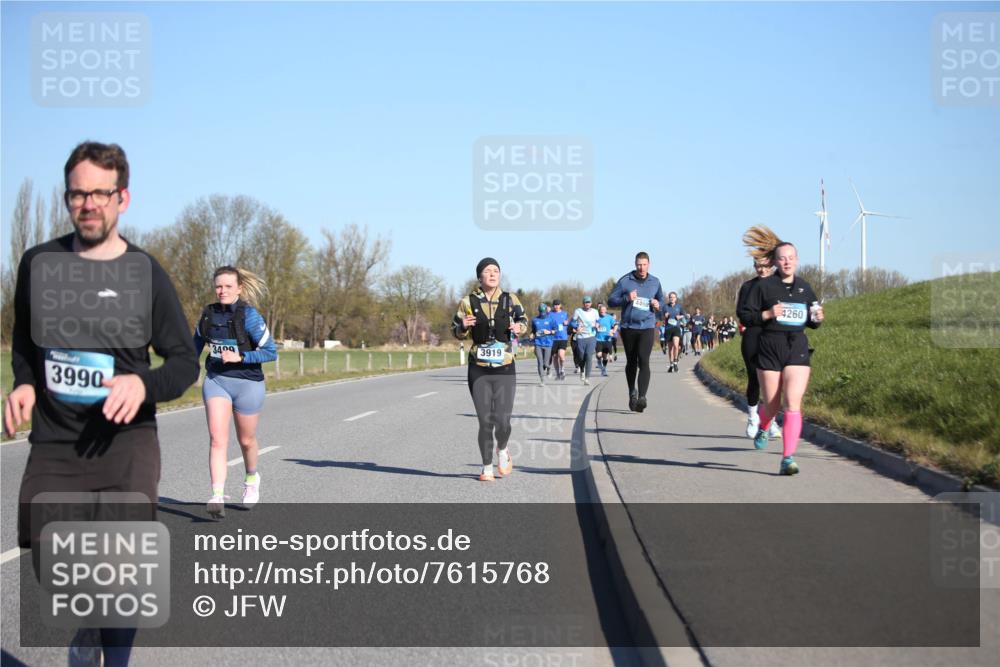 06.04.2025 - 44. Internationalen Wilhelmsburger Insellauf Jannik Wohlers http://msf.ph/oto/7615768 06.04.2025 09:35:44 Laufen 3990, 3409, 3919, 449, 4260 meine-sportfotos.de