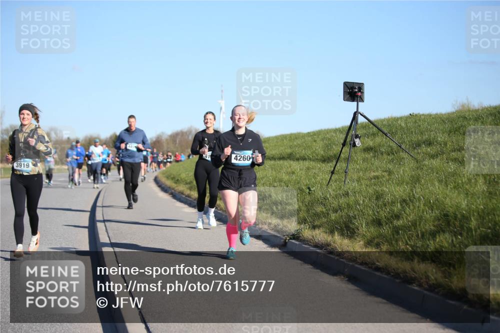 06.04.2025 - 44. Internationalen Wilhelmsburger Insellauf Jannik Wohlers http://msf.ph/oto/7615777 06.04.2025 09:35:46 Laufen 41, 3919, 4260 meine-sportfotos.de