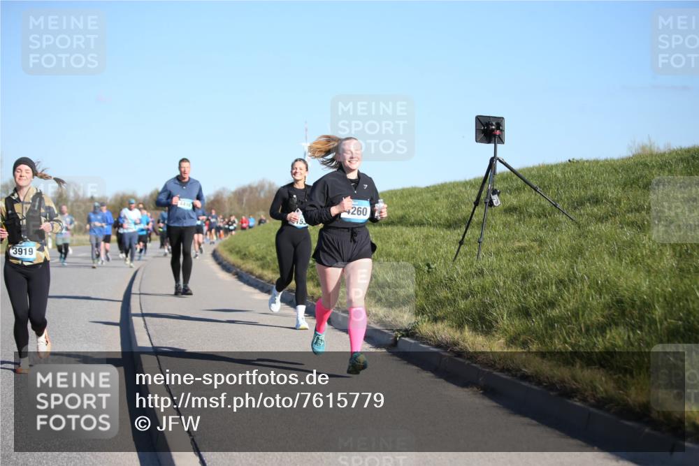 06.04.2025 - 44. Internationalen Wilhelmsburger Insellauf Jannik Wohlers http://msf.ph/oto/7615779 06.04.2025 09:35:46 Laufen 3919, 4498, 4260 meine-sportfotos.de