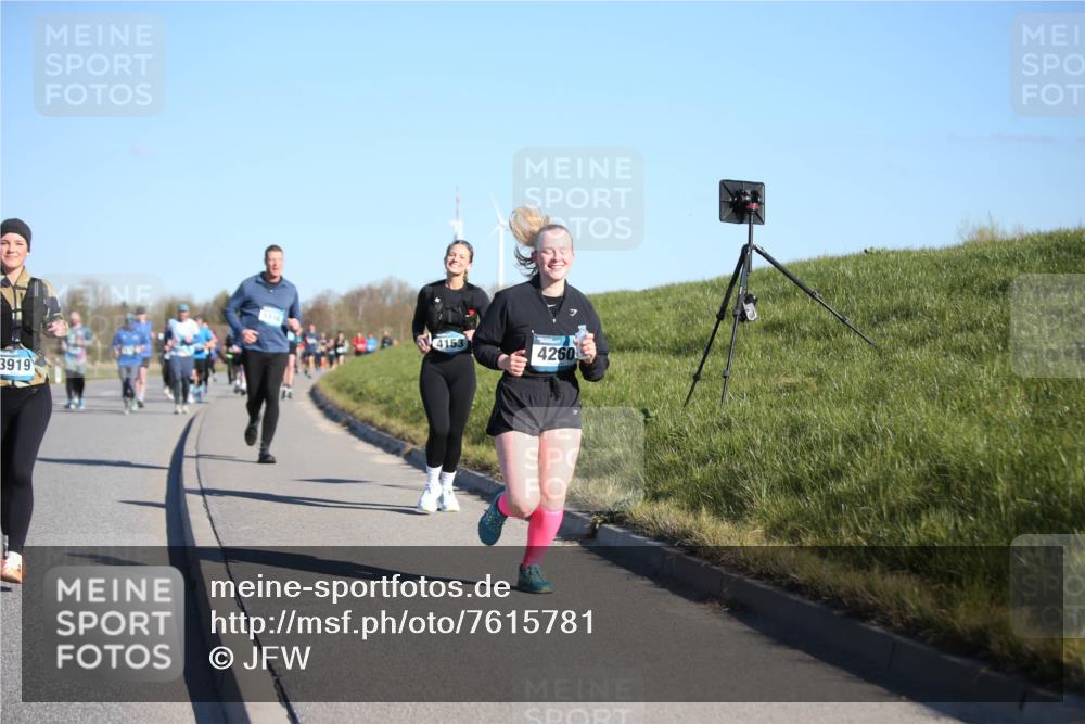06.04.2025 - 44. Internationalen Wilhelmsburger Insellauf Jannik Wohlers http://msf.ph/oto/7615781 06.04.2025 09:35:46 Laufen 3919, 4153, 4260 meine-sportfotos.de