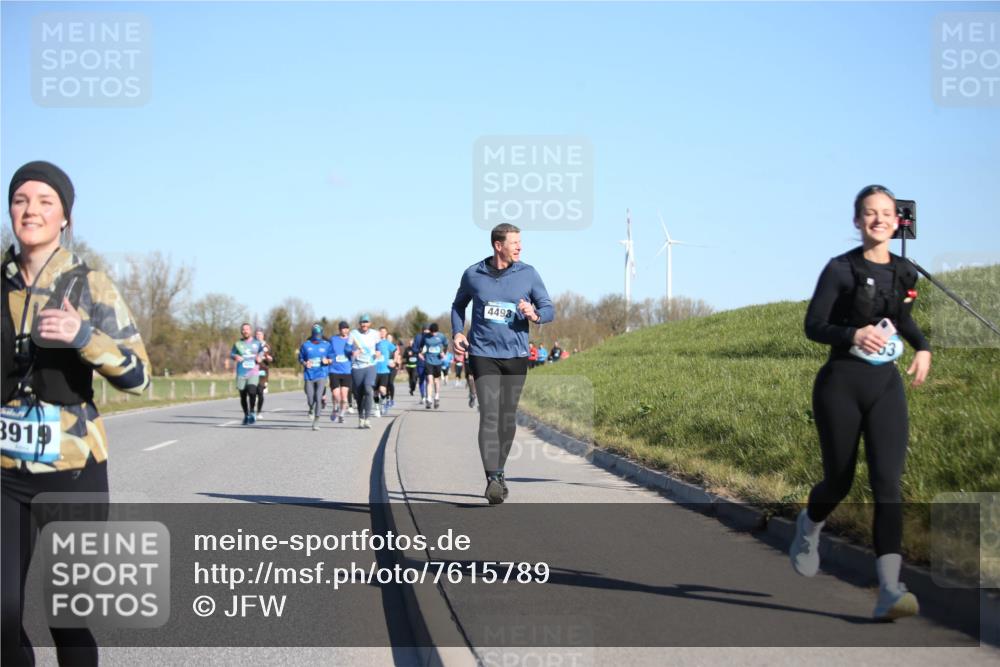 06.04.2025 - 44. Internationalen Wilhelmsburger Insellauf Jannik Wohlers http://msf.ph/oto/7615789 06.04.2025 09:35:48 Laufen 3919, 4498 meine-sportfotos.de
