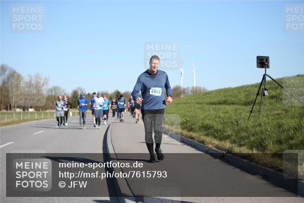 06.04.2025 - 44. Internationalen Wilhelmsburger Insellauf Jannik Wohlers http://msf.ph/oto/7615793 06.04.2025 09:35:49 Laufen 4498 meine-sportfotos.de