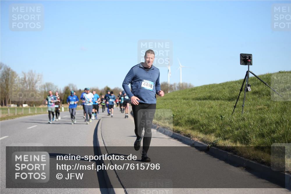 06.04.2025 - 44. Internationalen Wilhelmsburger Insellauf Jannik Wohlers http://msf.ph/oto/7615796 06.04.2025 09:35:49 Laufen 4498 meine-sportfotos.de