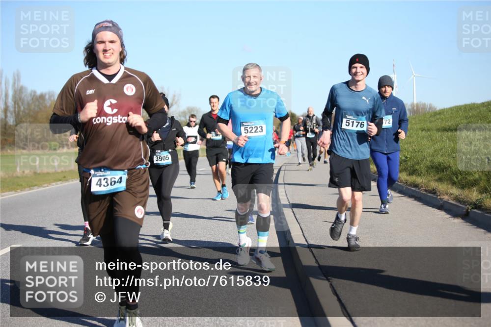 06.04.2025 - 44. Internationalen Wilhelmsburger Insellauf Jannik Wohlers http://msf.ph/oto/7615839 06.04.2025 09:35:59 Laufen 4364, 3905, 5223, 72, 5176 meine-sportfotos.de