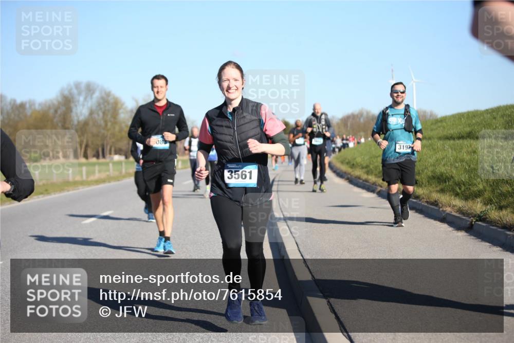 06.04.2025 - 44. Internationalen Wilhelmsburger Insellauf Jannik Wohlers http://msf.ph/oto/7615854 06.04.2025 09:36:01 Laufen 083, 3561, 3192 meine-sportfotos.de