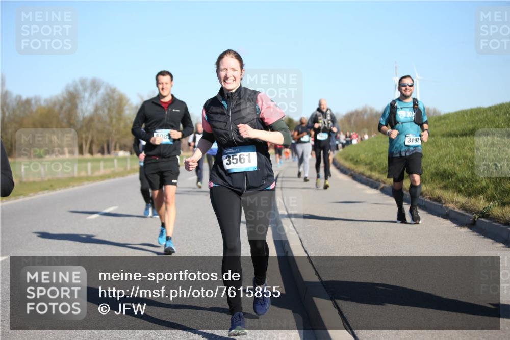 06.04.2025 - 44. Internationalen Wilhelmsburger Insellauf Jannik Wohlers http://msf.ph/oto/7615855 06.04.2025 09:36:01 Laufen 508, 3561, 3192 meine-sportfotos.de