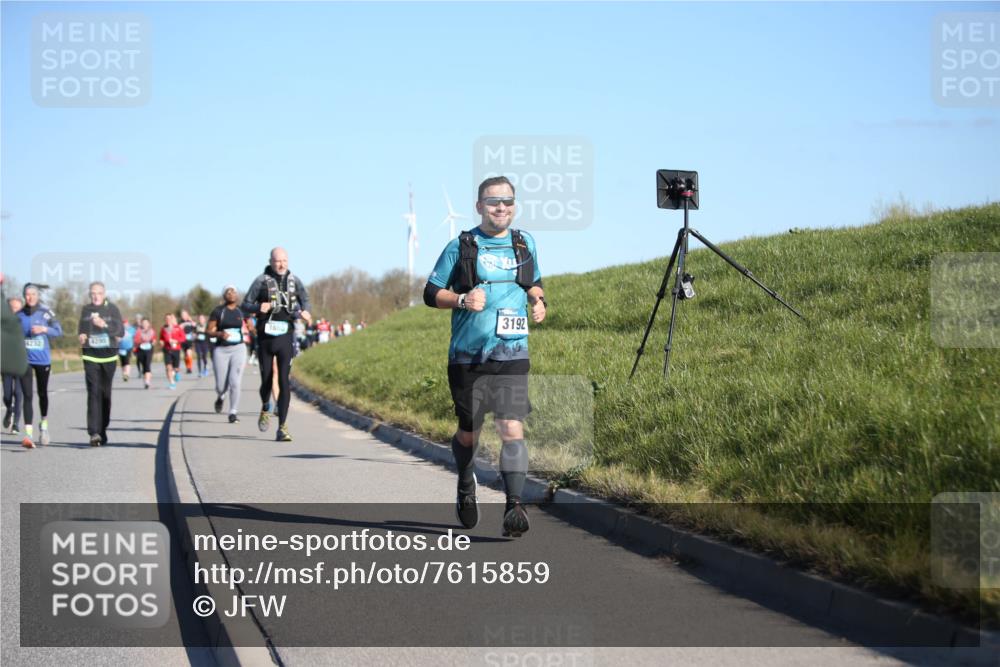 06.04.2025 - 44. Internationalen Wilhelmsburger Insellauf Jannik Wohlers http://msf.ph/oto/7615859 06.04.2025 09:36:02 Laufen 3192, 3863, 4232 meine-sportfotos.de