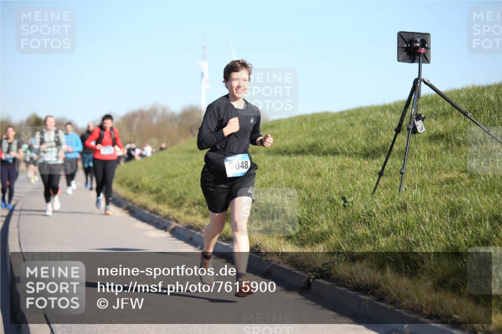 06.04.2025 - 44. Internationalen Wilhelmsburger Insellauf Jannik Wohlers http://msf.ph/oto/7615900 06.04.2025 09:36:11 Laufen 3048 meine-sportfotos.de
