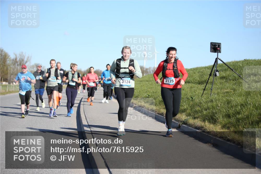 06.04.2025 - 44. Internationalen Wilhelmsburger Insellauf Jannik Wohlers http://msf.ph/oto/7615925 06.04.2025 09:36:16 Laufen 3125, 3124, 3980, 3979 meine-sportfotos.de