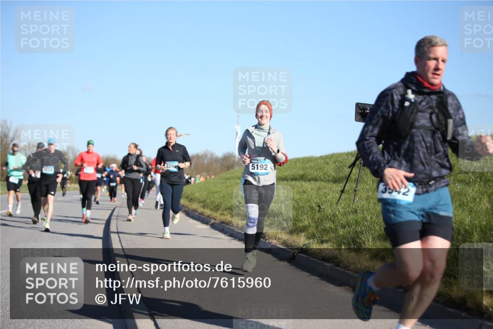 06.04.2025 - 44. Internationalen Wilhelmsburger Insellauf Jannik Wohlers http://msf.ph/oto/7615960 06.04.2025 09:36:26 Laufen 5192, 3296, 3723, 3942 meine-sportfotos.de
