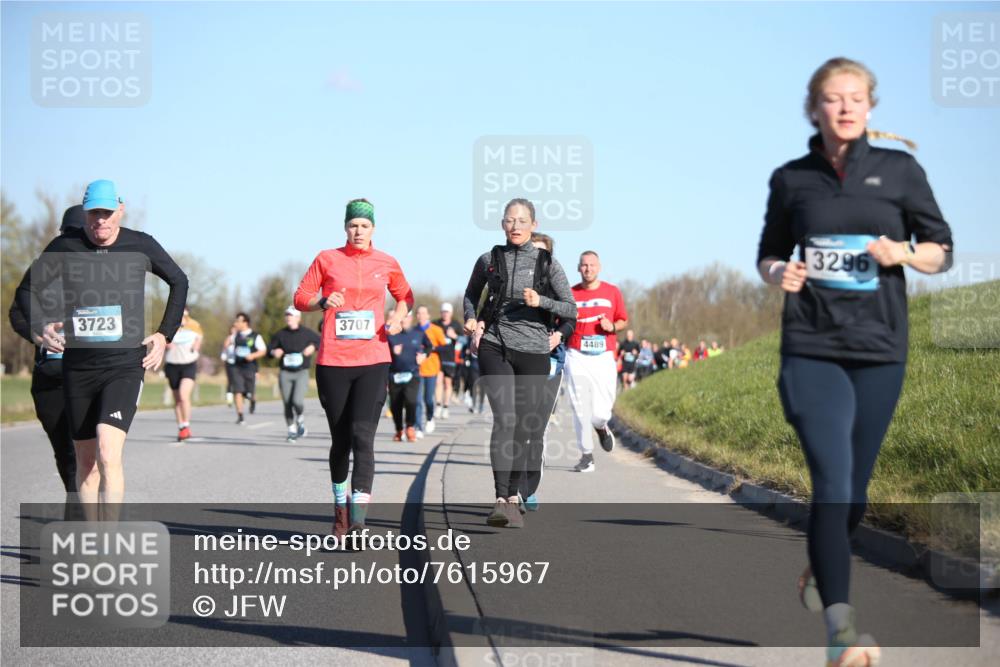 06.04.2025 - 44. Internationalen Wilhelmsburger Insellauf Jannik Wohlers http://msf.ph/oto/7615967 06.04.2025 09:36:28 Laufen 3723, 3707, 4489, 3296 meine-sportfotos.de