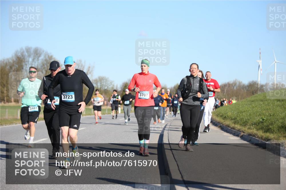 06.04.2025 - 44. Internationalen Wilhelmsburger Insellauf Jannik Wohlers http://msf.ph/oto/7615970 06.04.2025 09:36:29 Laufen 3723, 3707, 89, 3487 meine-sportfotos.de