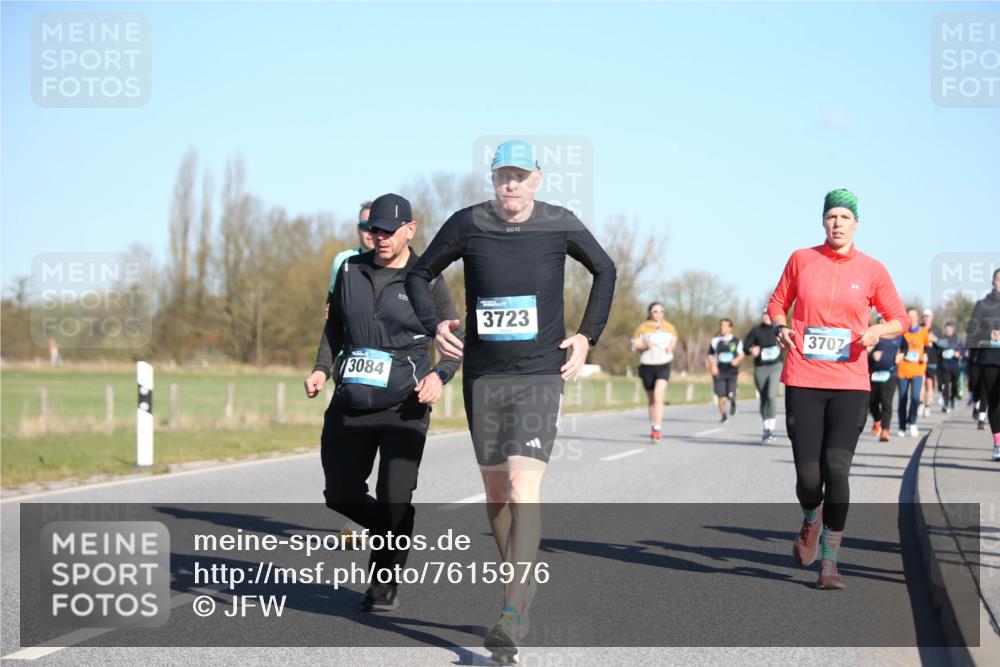 06.04.2025 - 44. Internationalen Wilhelmsburger Insellauf Jannik Wohlers http://msf.ph/oto/7615976 06.04.2025 09:36:30 Laufen 3084, 3723, 3707 meine-sportfotos.de