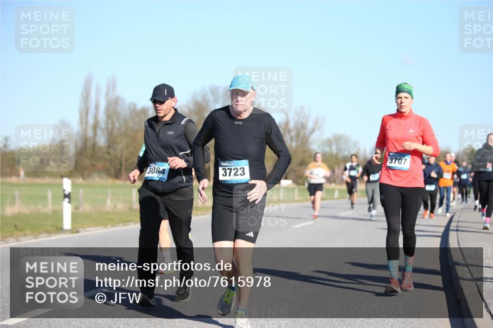 06.04.2025 - 44. Internationalen Wilhelmsburger Insellauf Jannik Wohlers http://msf.ph/oto/7615978 06.04.2025 09:36:30 Laufen 3084, 3723, 3707 meine-sportfotos.de