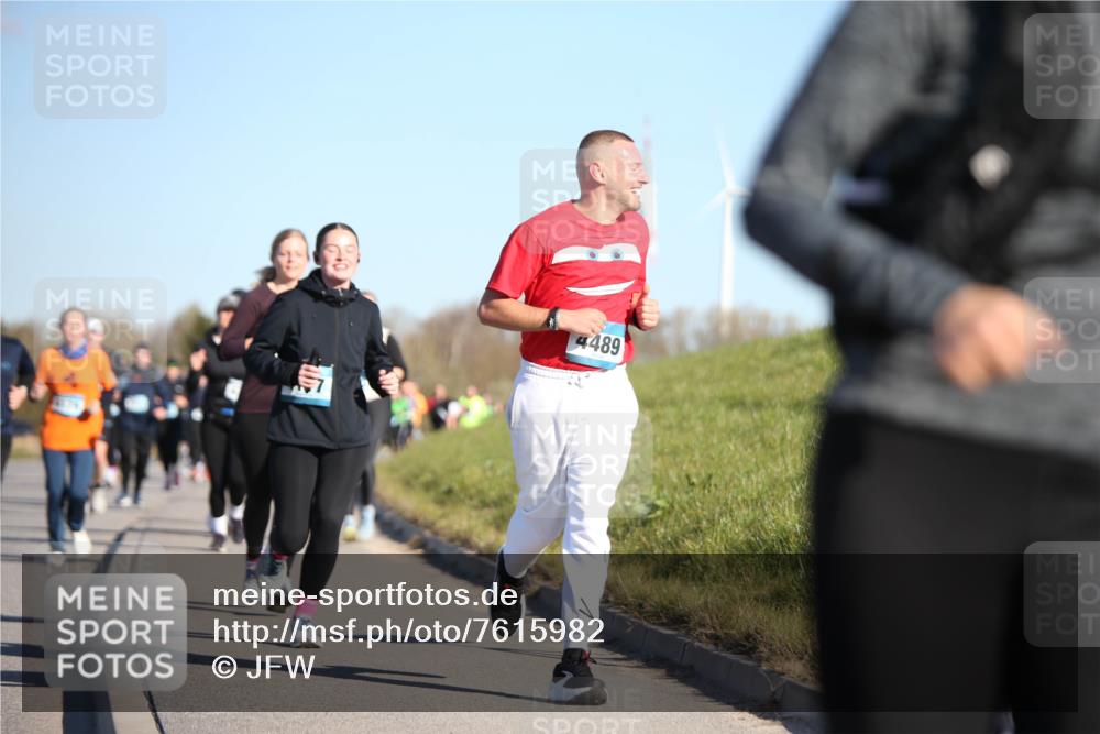 06.04.2025 - 44. Internationalen Wilhelmsburger Insellauf Jannik Wohlers http://msf.ph/oto/7615982 06.04.2025 09:36:32 Laufen 4489 meine-sportfotos.de