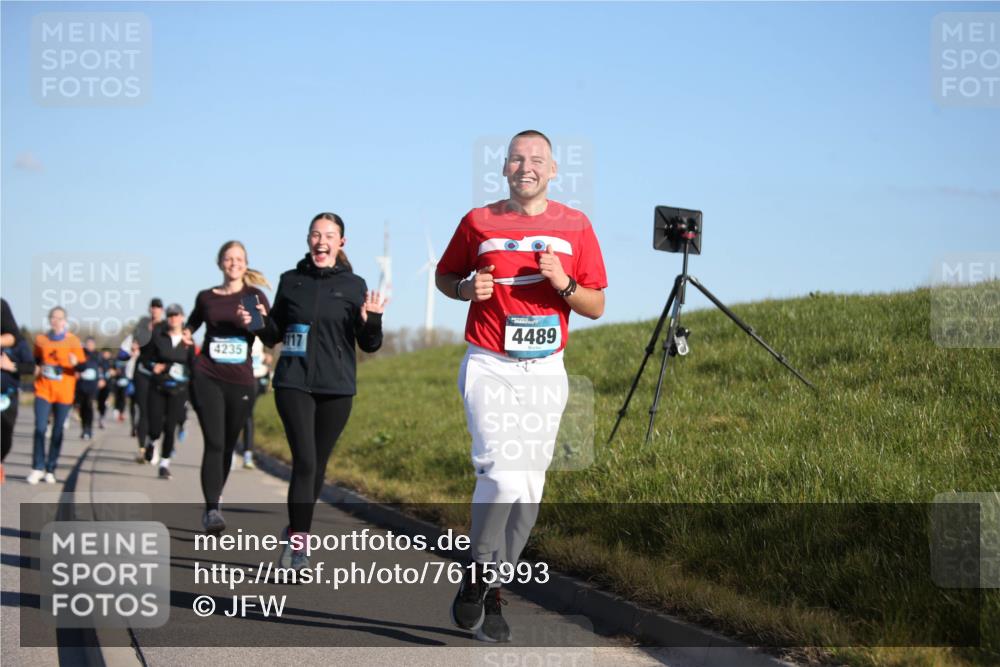 06.04.2025 - 44. Internationalen Wilhelmsburger Insellauf Jannik Wohlers http://msf.ph/oto/7615993 06.04.2025 09:36:34 Laufen 4235, 4489 meine-sportfotos.de