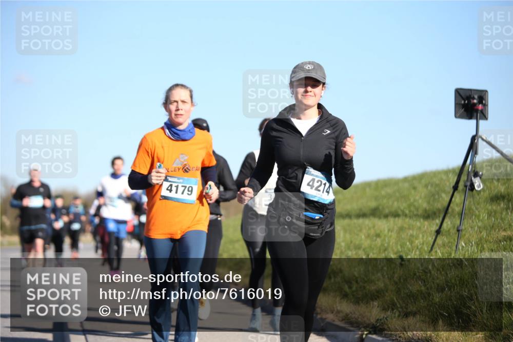 06.04.2025 - 44. Internationalen Wilhelmsburger Insellauf Jannik Wohlers http://msf.ph/oto/7616019 06.04.2025 09:36:38 Laufen 4179, 4214 meine-sportfotos.de