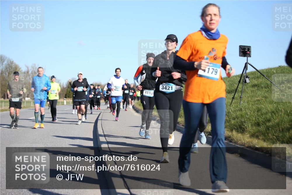 06.04.2025 - 44. Internationalen Wilhelmsburger Insellauf Jannik Wohlers http://msf.ph/oto/7616024 06.04.2025 09:36:40 Laufen 3719, 3807, 3193, 4113, 4363, 3421, 179 meine-sportfotos.de