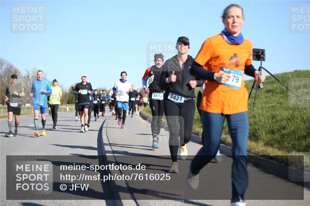 06.04.2025 - 44. Internationalen Wilhelmsburger Insellauf Jannik Wohlers http://msf.ph/oto/7616025 06.04.2025 09:36:40 Laufen 4363, 3807, 3193, 4113, 3421, 79 meine-sportfotos.de