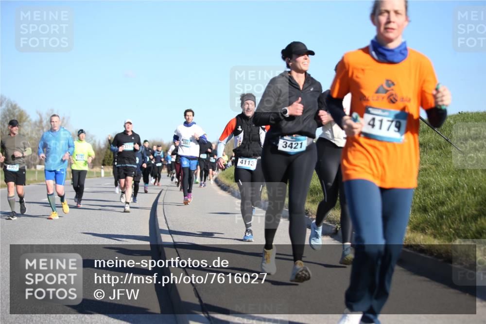 06.04.2025 - 44. Internationalen Wilhelmsburger Insellauf Jannik Wohlers http://msf.ph/oto/7616027 06.04.2025 09:36:40 Laufen 3193, 4363, 3807, 4113, 3421, 4179 meine-sportfotos.de