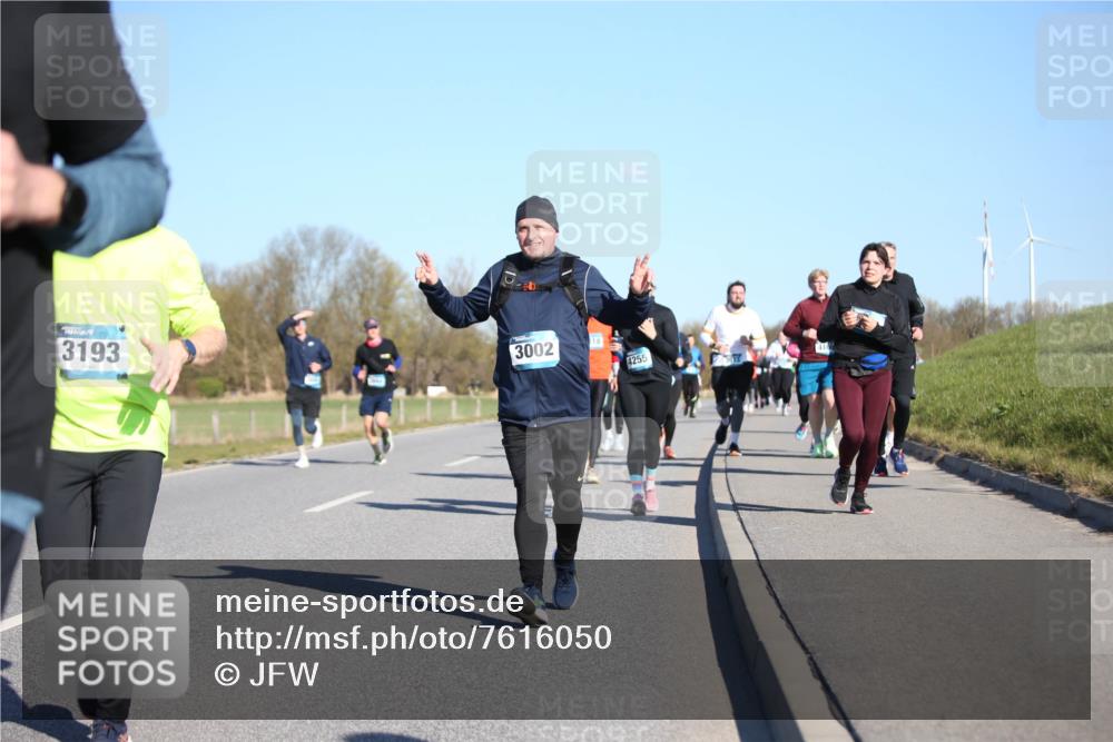 06.04.2025 - 44. Internationalen Wilhelmsburger Insellauf Jannik Wohlers http://msf.ph/oto/7616050 06.04.2025 09:36:46 Laufen 3193, 3002, 18, 4255 meine-sportfotos.de