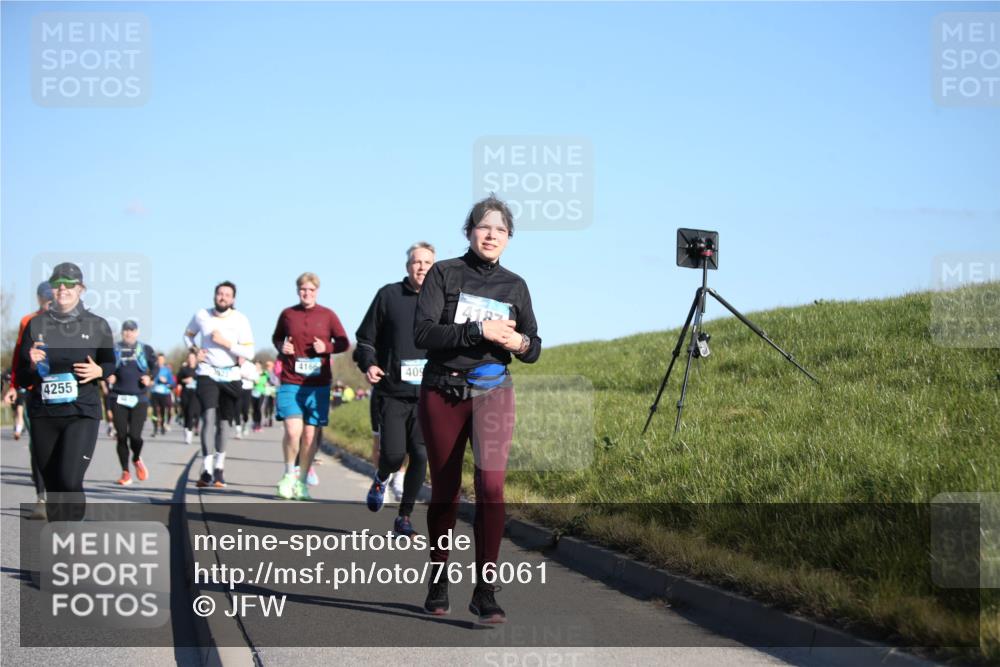 06.04.2025 - 44. Internationalen Wilhelmsburger Insellauf Jannik Wohlers http://msf.ph/oto/7616061 06.04.2025 09:36:48 Laufen 4166, 4255, 409, 4127 meine-sportfotos.de