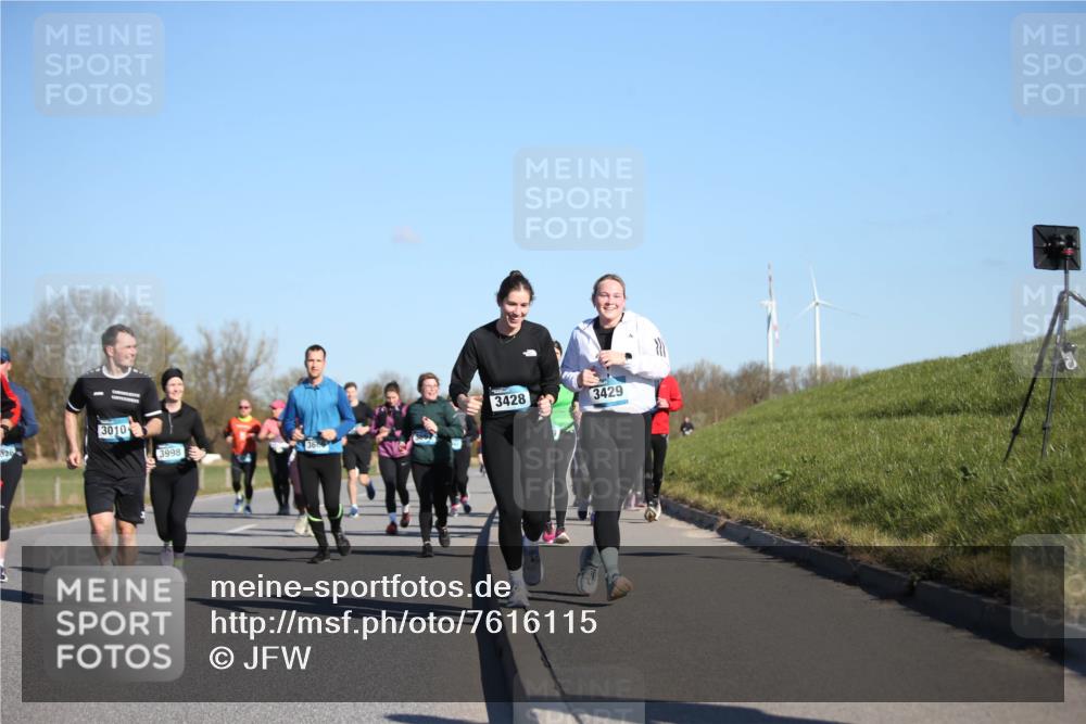 06.04.2025 - 44. Internationalen Wilhelmsburger Insellauf Jannik Wohlers http://msf.ph/oto/7616115 06.04.2025 09:36:58 Laufen 3010, 3428, 3998, 3429 meine-sportfotos.de