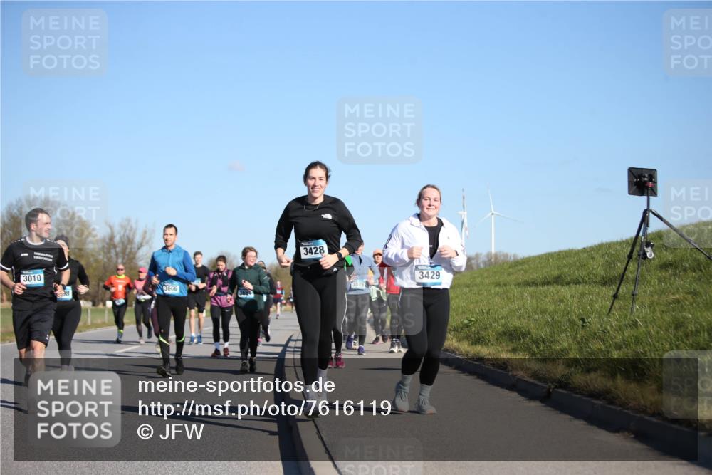 06.04.2025 - 44. Internationalen Wilhelmsburger Insellauf Jannik Wohlers http://msf.ph/oto/7616119 06.04.2025 09:36:59 Laufen 3010, 98, 3666, 3428, 3529, 3429 meine-sportfotos.de