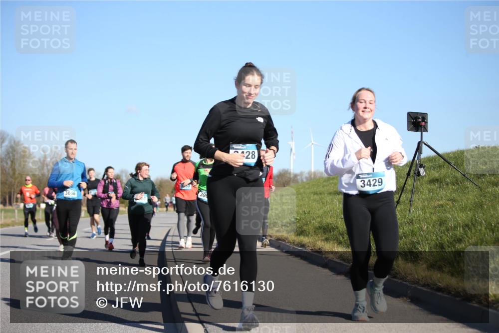 06.04.2025 - 44. Internationalen Wilhelmsburger Insellauf Jannik Wohlers http://msf.ph/oto/7616130 06.04.2025 09:37:00 Laufen 3666, 39, 28, 3429 meine-sportfotos.de