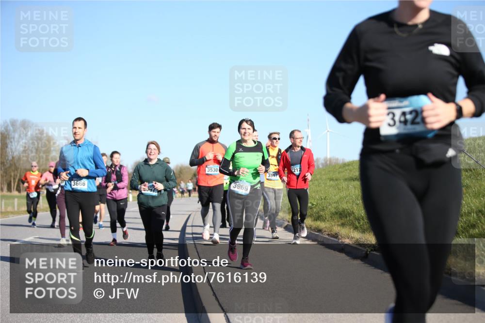 06.04.2025 - 44. Internationalen Wilhelmsburger Insellauf Jannik Wohlers http://msf.ph/oto/7616139 06.04.2025 09:37:01 Laufen 3666, 3530, 3969, 3517, 212, 342 meine-sportfotos.de