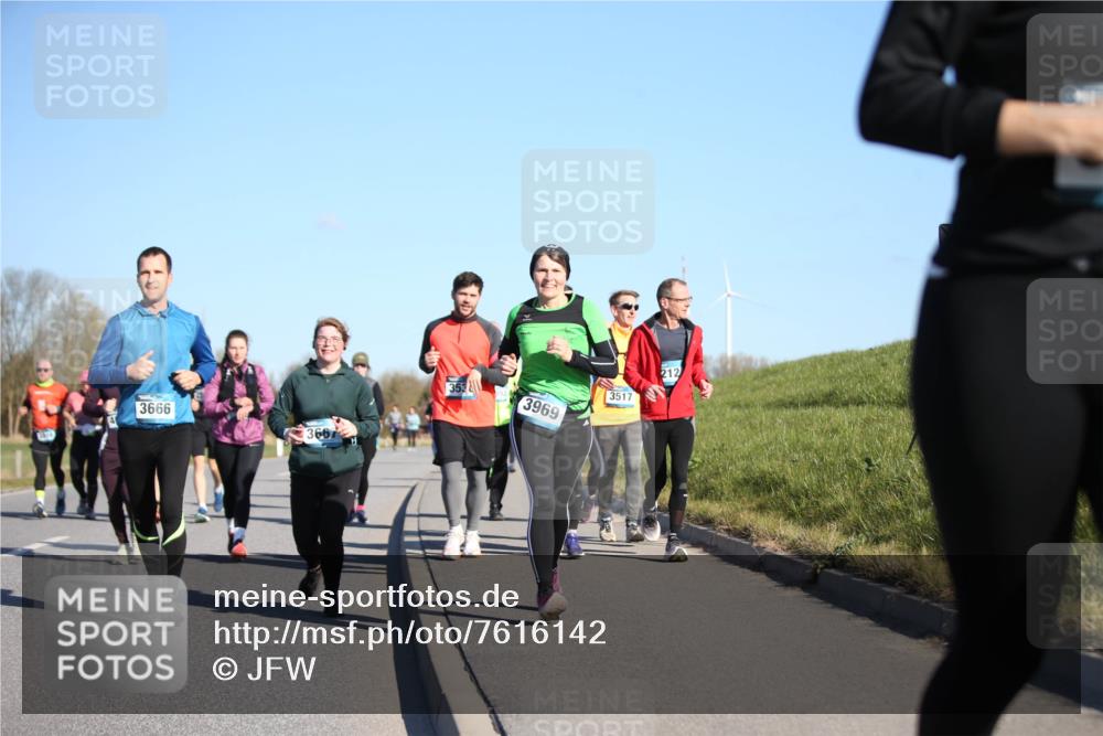 06.04.2025 - 44. Internationalen Wilhelmsburger Insellauf Jannik Wohlers http://msf.ph/oto/7616142 06.04.2025 09:37:01 Laufen 212, 353, 3517, 3969, 3666, 366 meine-sportfotos.de
