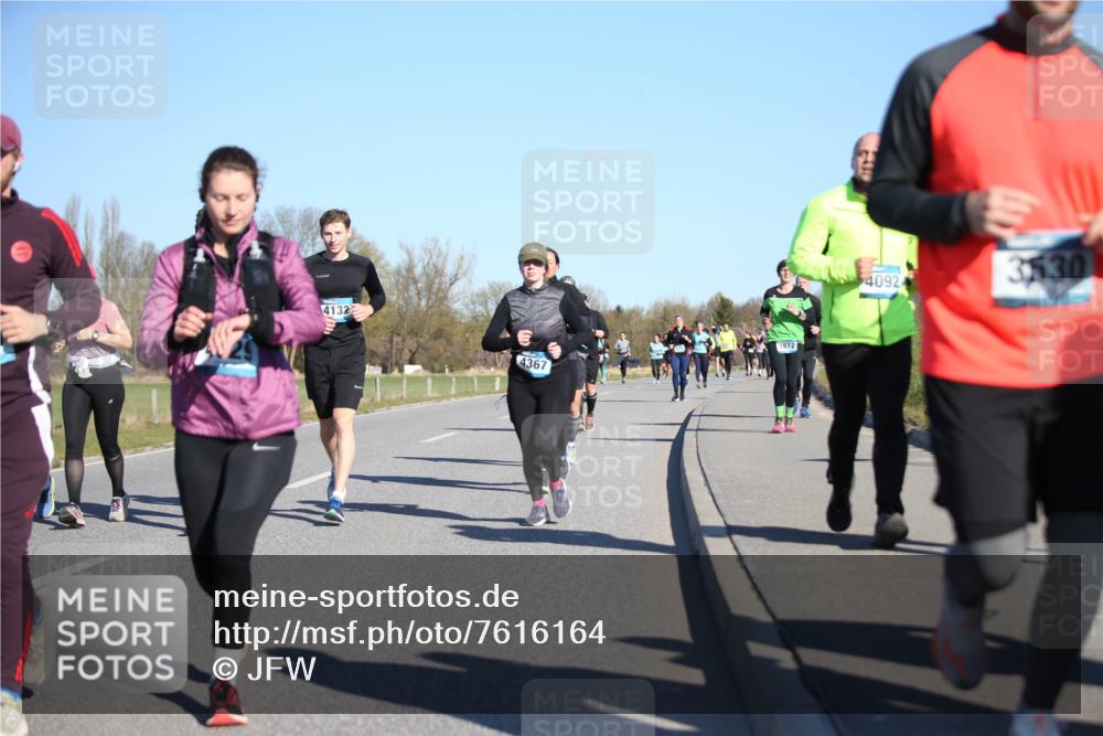 06.04.2025 - 44. Internationalen Wilhelmsburger Insellauf Jannik Wohlers http://msf.ph/oto/7616164 06.04.2025 09:37:05 Laufen 4132, 4367, 3972, 4092, 3530 meine-sportfotos.de