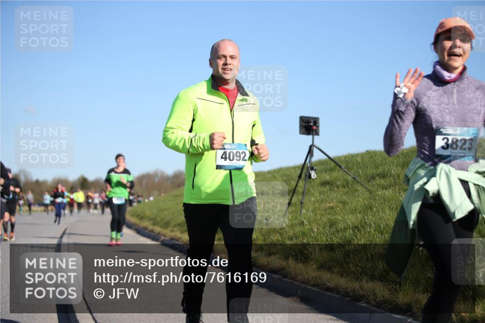 06.04.2025 - 44. Internationalen Wilhelmsburger Insellauf Jannik Wohlers http://msf.ph/oto/7616169 06.04.2025 09:37:06 Laufen 4092, 3823 meine-sportfotos.de