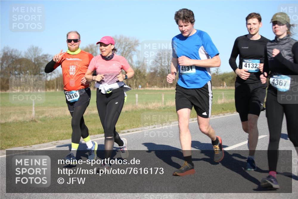 06.04.2025 - 44. Internationalen Wilhelmsburger Insellauf Jannik Wohlers http://msf.ph/oto/7616173 06.04.2025 09:37:07 Laufen 3816, 4131, 4132, 4367 meine-sportfotos.de