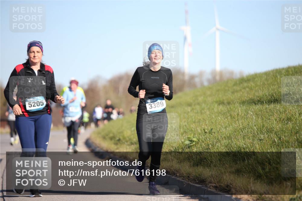 06.04.2025 - 44. Internationalen Wilhelmsburger Insellauf Jannik Wohlers http://msf.ph/oto/7616198 06.04.2025 09:37:15 Laufen 5205, 3389 meine-sportfotos.de