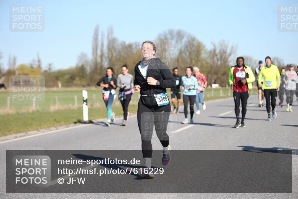 06.04.2025 - 44. Internationalen Wilhelmsburger Insellauf Jannik Wohlers http://msf.ph/oto/7616229 06.04.2025 09:37:23 Laufen 3500, 5106, 3655 meine-sportfotos.de