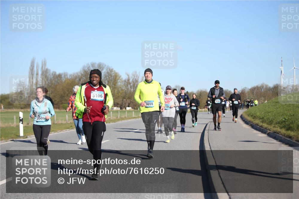 06.04.2025 - 44. Internationalen Wilhelmsburger Insellauf Jannik Wohlers http://msf.ph/oto/7616250 06.04.2025 09:37:27 Laufen 3508, 5106, 3655, 189 meine-sportfotos.de