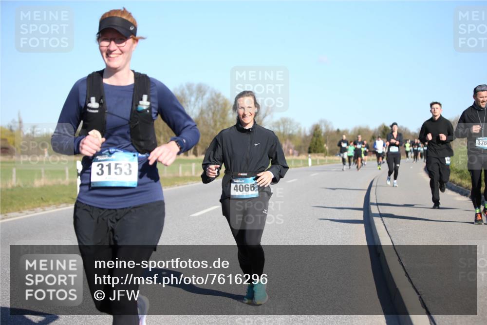 06.04.2025 - 44. Internationalen Wilhelmsburger Insellauf Jannik Wohlers http://msf.ph/oto/7616296 06.04.2025 09:37:34 Laufen 3153, 4066, 376 meine-sportfotos.de